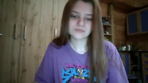little_shygirl_ online show from 11-20-25, 05:40