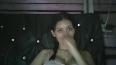ESTRELA online show from 05-25-26, 06:03