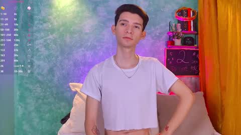 Juan Ferrer online show from 10-21-25, 01:28