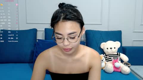 Snapshot of little_v1rgin_angel chatting on 09-29-25, 04:45 Kwan online show from 09-29-25, 04:45