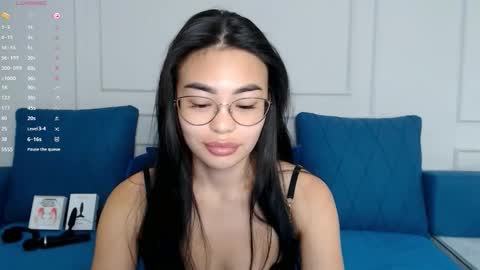 Kwan online show from 11-14-25, 09:52