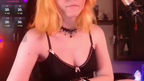 Snapshot of little_witch_sofia chatting on 10-19-25, 07:47 Sofia online show from 10-19-25, 07:47