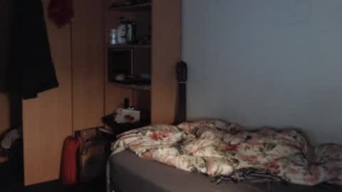 Snapshot of littlealien7 chatting on 05-01-26, 11:37 littlealien7 online show from 05-01-26, 11:37