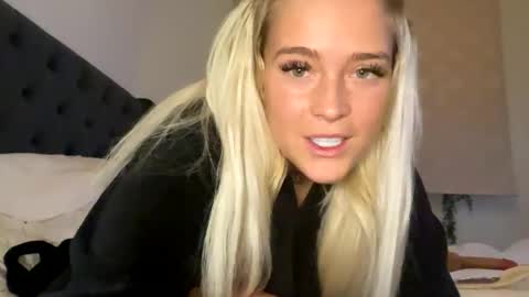 Littleblonde010 online show from 02-07-26, 05:49