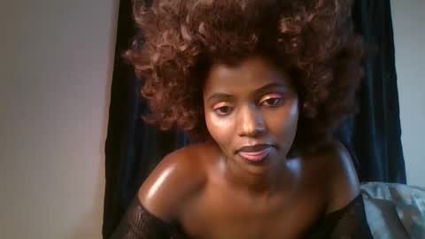 Snapshot of littlebunny2_ chatting on 02-01-26, 05:11 littlebunny2 online show from 02-01-26, 05:11