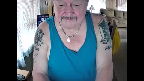 Snapshot of littled83057 chatting on 10-02-25, 05:42 Littled83057 online show from 10-02-25, 05:42