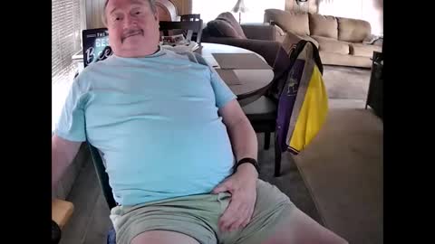 Snapshot of littled83057 chatting on 10-16-25, 06:09 Littled83057 online show from 10-16-25, 06:09