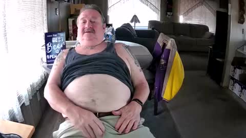 Snapshot of littled83057 chatting on 10-28-25, 07:05 Littled83057 online show from 10-28-25, 07:05