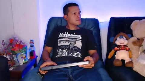 Manu online show from 02-15-26, 02:52