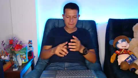 Manu online show from 04-13-26, 02:28