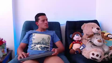 Manu online show from 06-12-26, 09:14