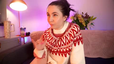 Emily Hill online show from 11-12-25, 09:25