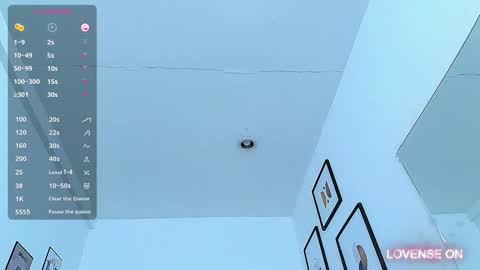 Snapshot of littlee_emilyy_ chatting on 12-15-24, 06:48 Emily  online show from 12-15-24, 06:48