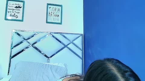 Snapshot of littlee_emilyy_ chatting on 02-14-25, 09:03 Emily  online show from 02-14-25, 09:03