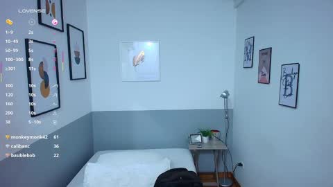 Snapshot of littlee_emilyy_ chatting on 02-18-25, 02:59 Emily  online show from 02-18-25, 02:59