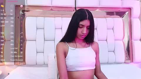 Snapshot of littlee_emilyy_ chatting on 02-27-25, 03:04 Emily  online show from 02-27-25, 03:04