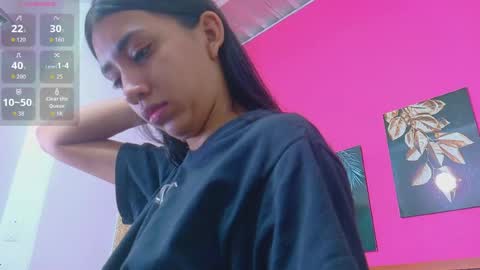 Snapshot of littlee_emilyy_ chatting on 05-26-26, 12:56 Emily online show from 05-26-26, 12:56