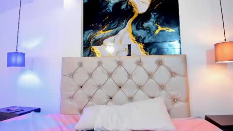Snapshot of littlee_noemi chatting on 07-28-26, 02:13 Noemi online show from 07-28-26, 02:13