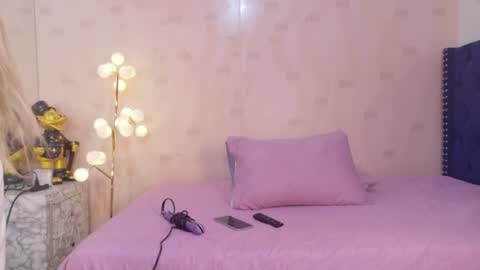 Tania  online show from 04-22-26, 02:36