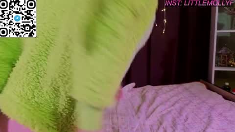 Molly online show from 06-05-26, 01:34