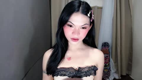 littlelace_ online show from 04-18-26, 11:16