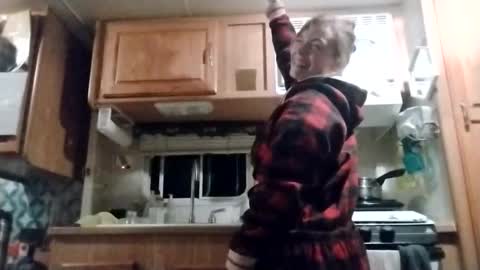 littleleo96 online show from 10-30-25, 09:11