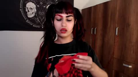 Snapshot of littleluciferrr chatting on 05-20-26, 06:47 Lucifer online show from 05-20-26, 06:47
