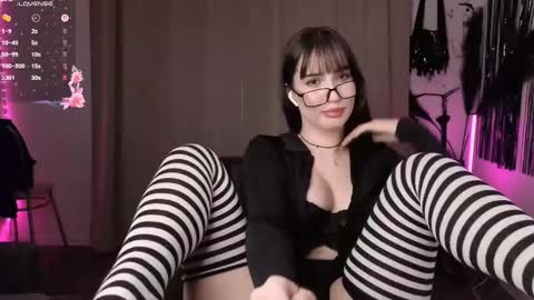 Violetta online show from 03-19-26, 02:54