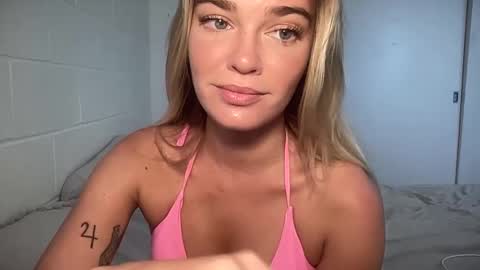 Snapshot of littlemaryjane19 chatting on 03-04-25, 10:27 Marciabrady online show from 03-04-25, 10:27