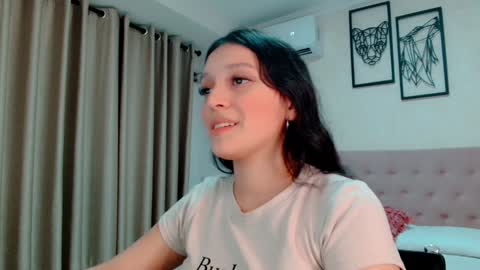 Sarahs Room online show from 01-09-25, 03:04