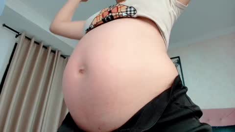 Sarahs Room online show from 03-06-25, 01:05