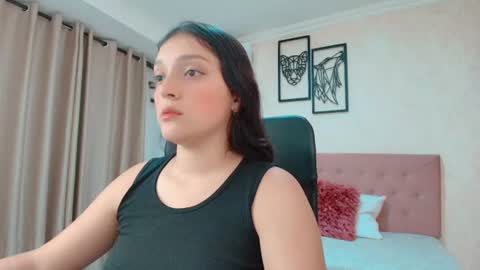 Sarahs Room online show from 06-26-26, 10:58