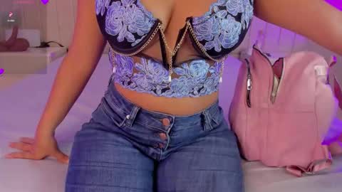 im olivia IG littleolivia01 online show from 01-14-26, 12:55