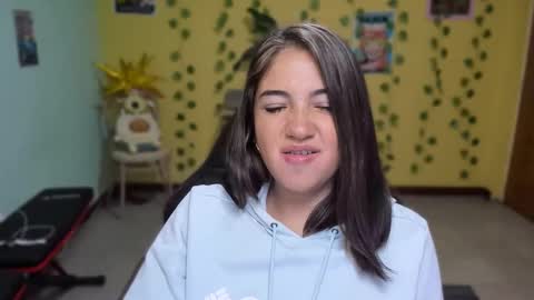 Mia  Wednesday to Sunday 730 am to 1030 am Colombian Hour D online show from 02-20-26, 04:09