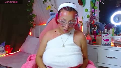 Ruby Rouse online show from 11-01-25, 01:07