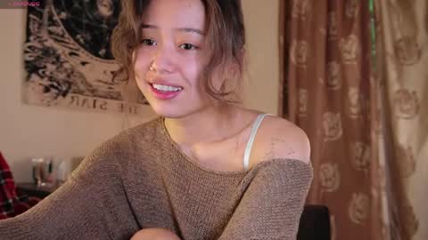 Snapshot of littlesora chatting on 05-29-26, 01:47 Ayumi or Yumi online show from 05-29-26, 01:47