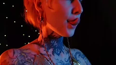 Niki  free tg channel with some photos gifs and info about streams  online show from 02-10-25, 01:35