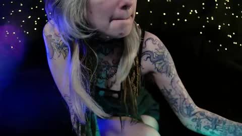 Niki  free tg channel with some photos gifs and info about streams  online show from 03-19-26, 12:58