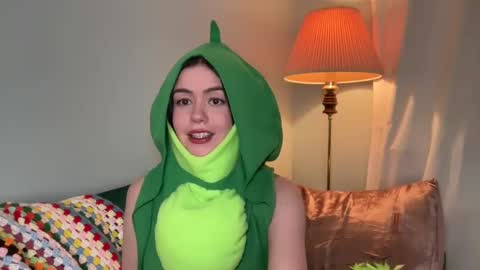 Snapshot of littlesugarpea chatting on 01-12-25, 03:49 Little Sugar Pea online show from 01-12-25, 03:49