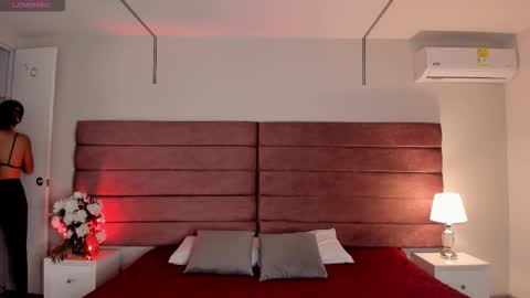 littlevaale online show from 12-19-25, 11:17