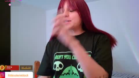 Snapshot of littlevalerie chatting on 08-10-26, 03:32 Valerie online show from 08-10-26, 03:32