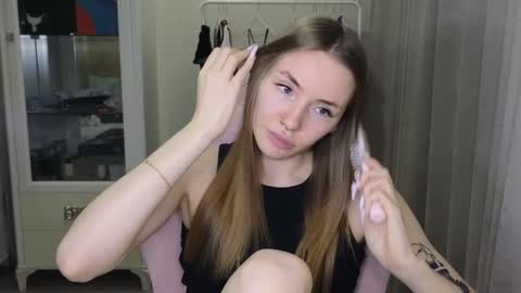 Eliana online show from 01-18-25, 02:12