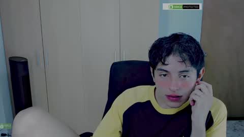 littlezhalem online show from 11-19-25, 01:49