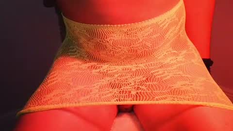 Snapshot of littlwill chatting on 06-10-26, 04:17 Little Willa online show from 06-10-26, 04:17