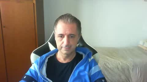 liuk53 online show from 05-05-26, 12:24