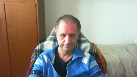 liuk53 online show from 05-09-26, 02:11