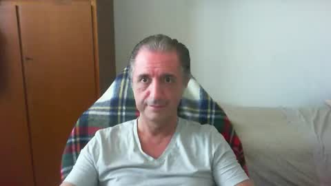 liuk53 online show from 05-12-26, 12:35