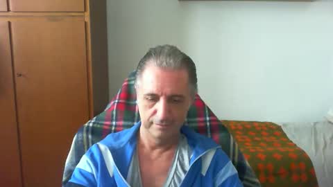 liuk53 online show from 05-19-26, 01:50