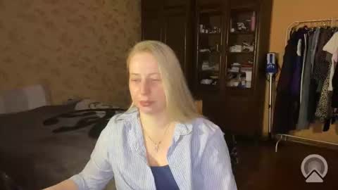 Livandria online show from 04-12-26, 08:03