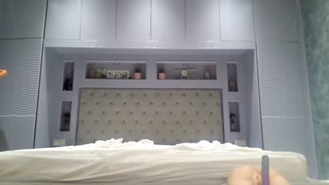 Snapshot of livbellelive chatting on 12-01-24, 07:03 Liv Winters online show from 12-01-24, 07:03